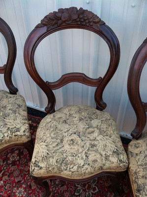 Six Antique Set of Baloon Parlor/ Dining Chairs Hand Carved