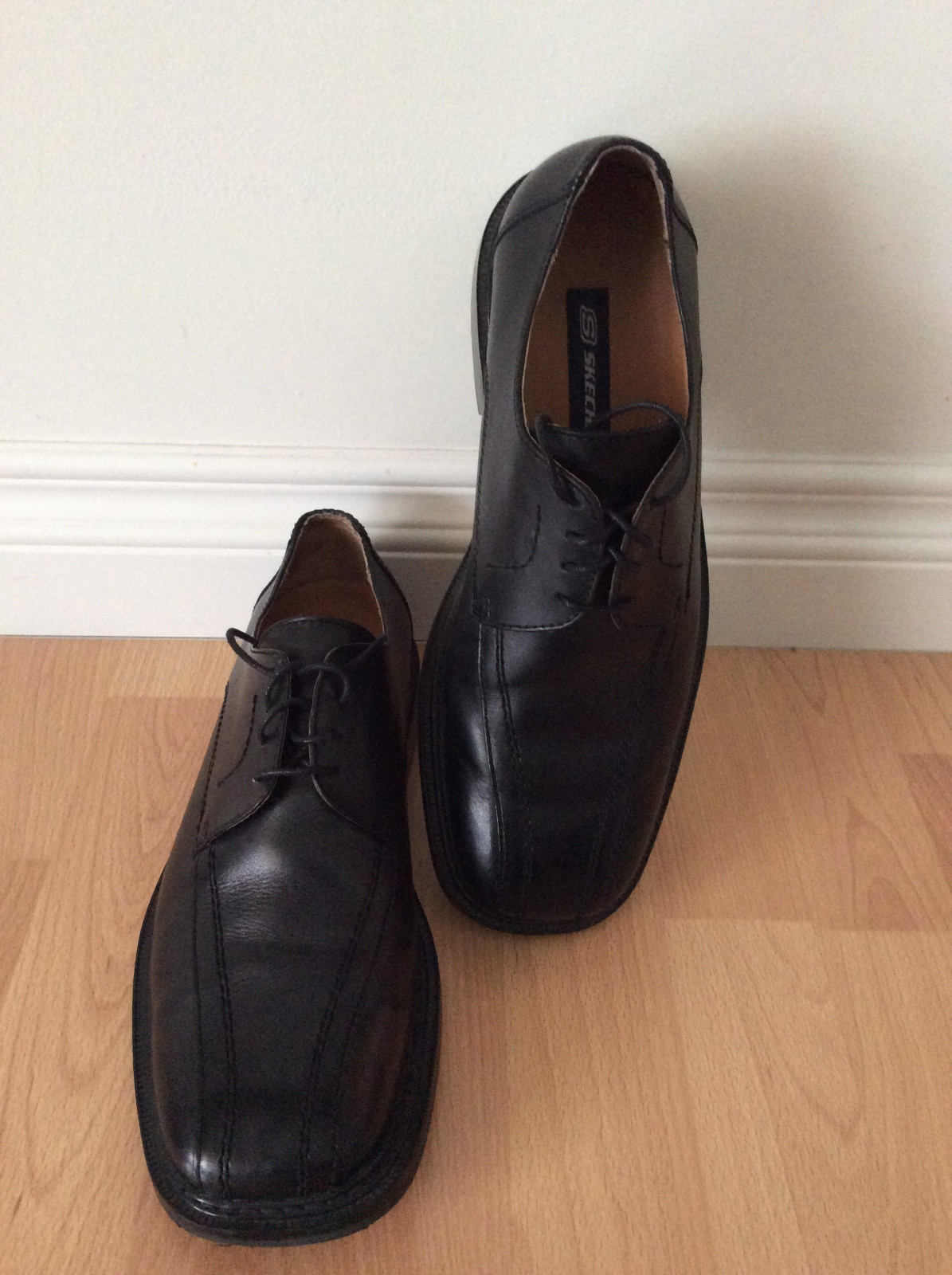 skechers square toe shoes