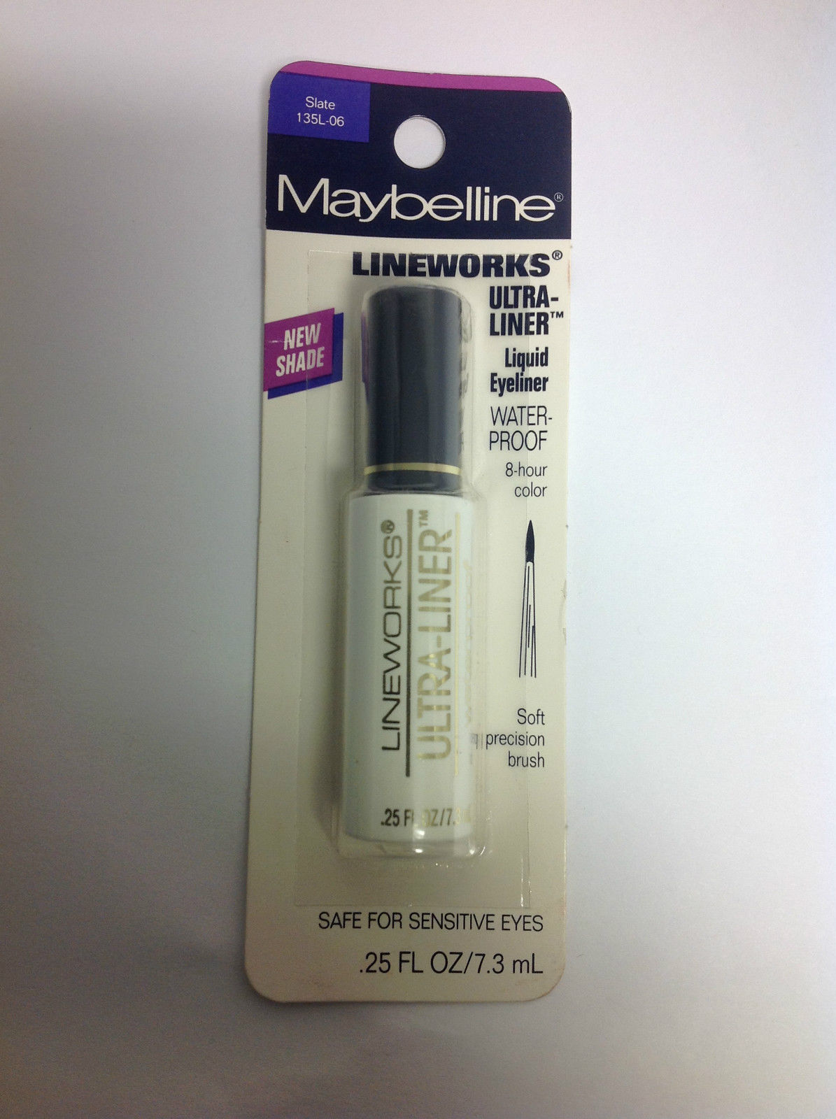 Productos delineadores de ojos gris líquido