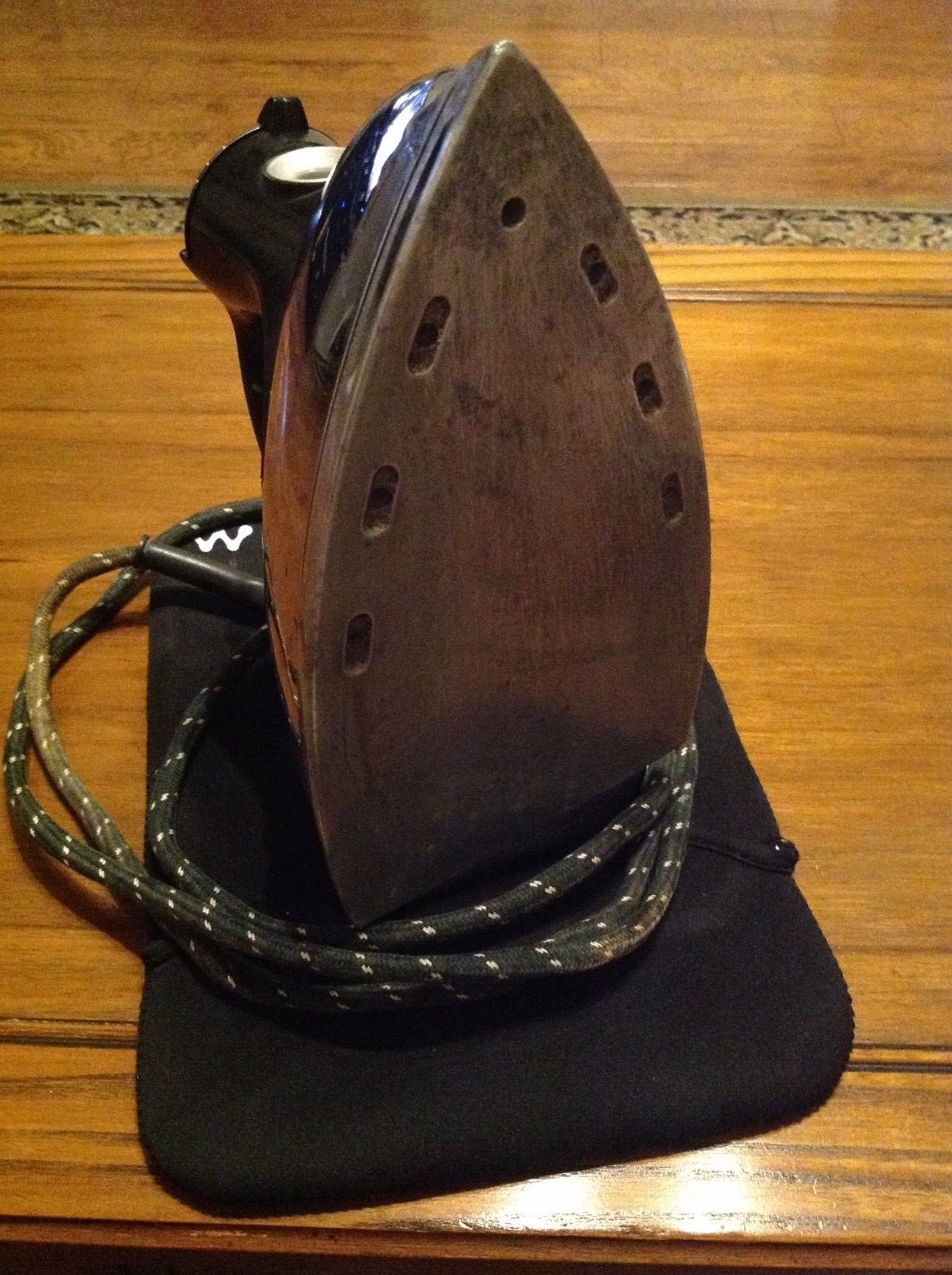 G.E. Antique working electric Iron model#138F60H