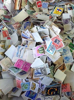 WORLDWIDE STAMP MIXTURE OVER 800 USED & MINT STAMPS MANY PRE 1960