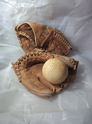 Vintage Rich Holmes Baseball Gloves & Leather Ball – American National League