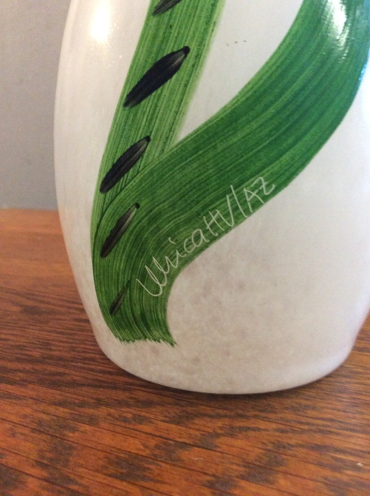 Kosta Boda Yellow Tulipa Tulip Vase Artist Ulrica Hydman Vallien  10 1/4