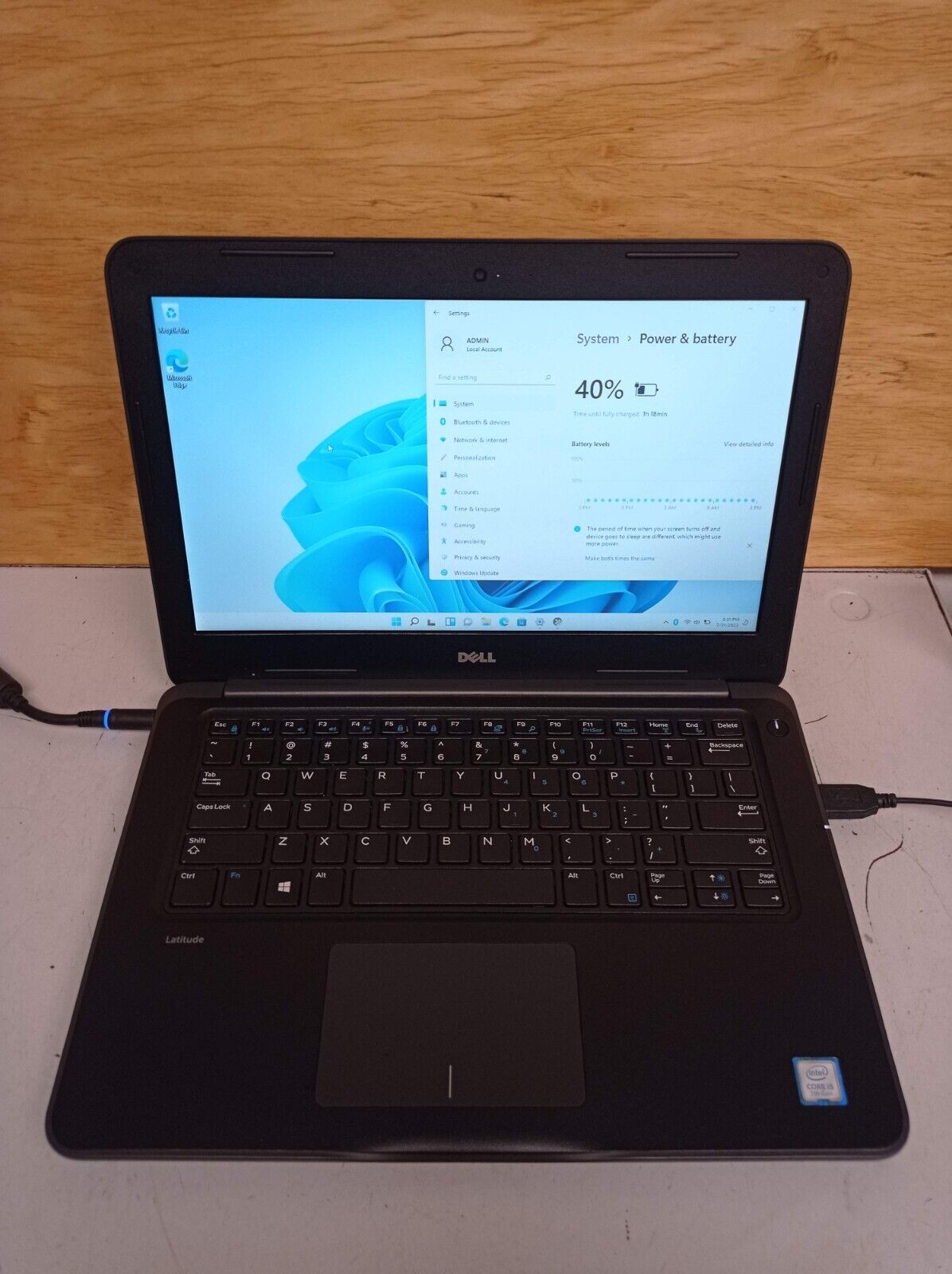 Dell Latitude 3380 Core i5-7200U 2.5 GHz 8GB 128GB SSD 13.3 Dell Latitude 3380 Core i5-7200U 2.5 GHz 8GB 128GB SSD 13.3