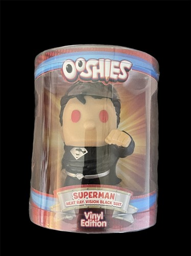 OOSHIES Series 2 SUPERMAN Heat Ray Vision Black Suit Vinyl Edition JusticeLeague