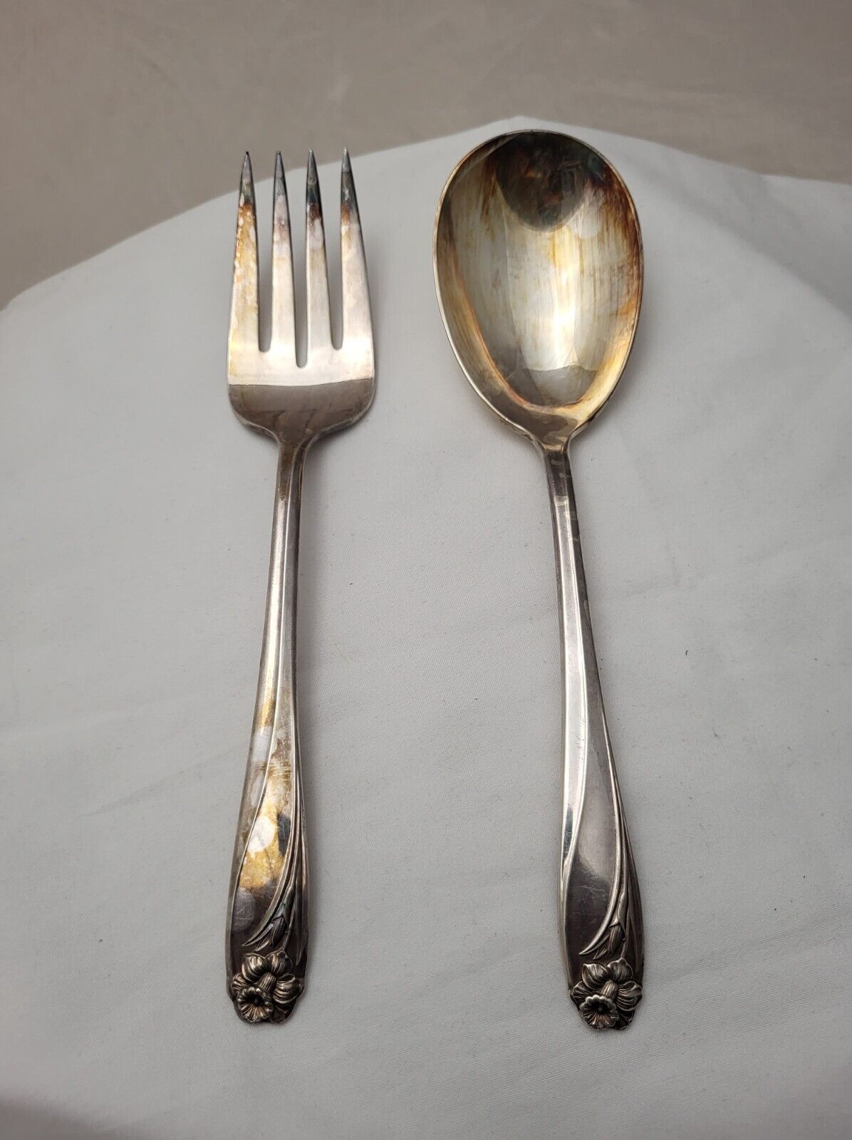 Vintage 1847 Rogers Bros Silverware Daffodil Pattern Serving Vintage 1847 Rogers Bros Silverware Daffodil Pattern Serving