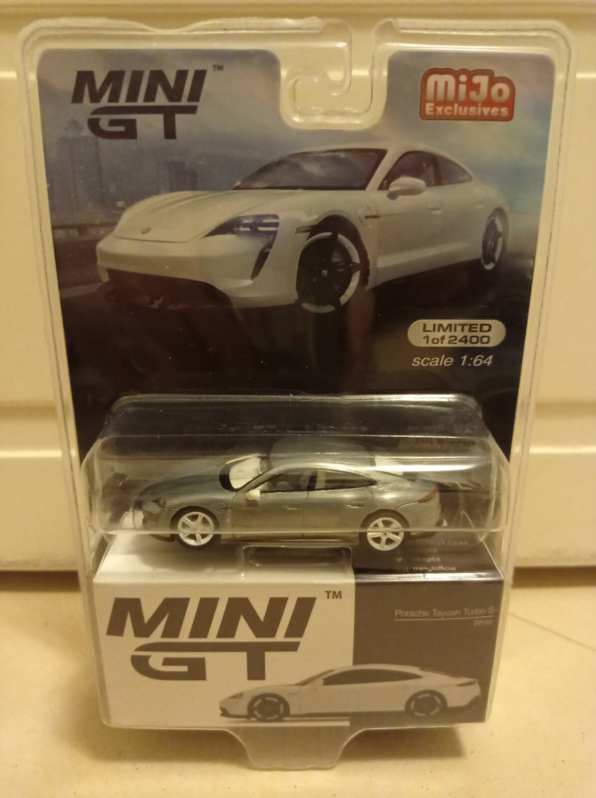 MINI GT Porsche Taycan Turbo S 2台セット。 Amazon.com: TrueScale Miniatures Mini GT 1/64 Porsche Taikan