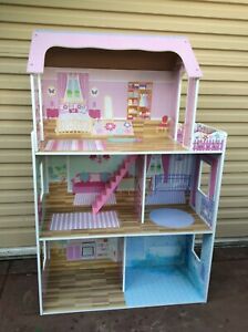 barbie doll house gumtree