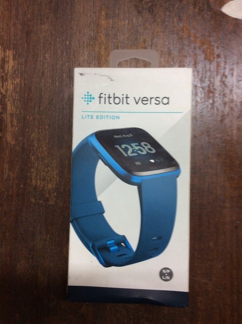 fitbit versa light blue