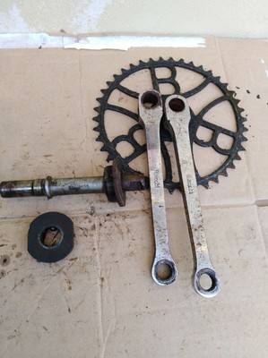 Guarnitura bici epoca in acciaio marcata MAGISTRONI, denti 42