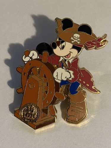 ＭＩＣＫＥＹ MK−565E Disney Mickey Mouse Rectangle Watch with Petit Leather Band
