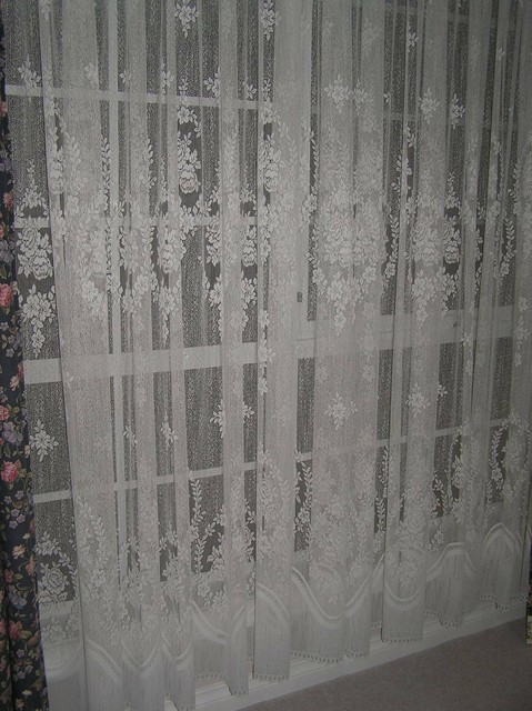 White Lace Curtains X 4 Curtains Blinds Gumtree Australia