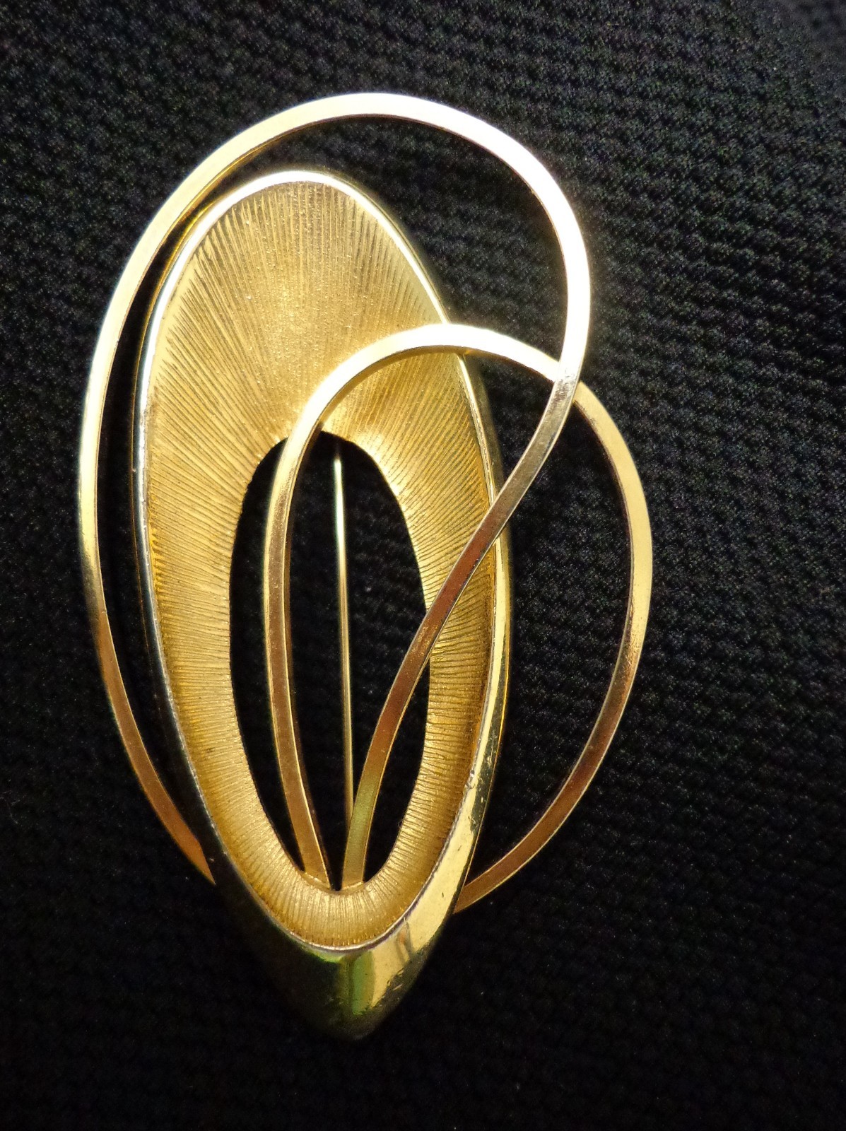 EMMONS ヴィンテージ ブローチ VINTAGE GOLD TONE EMMONS ELLIPTICAL OVAL CIRCLE BROOCH