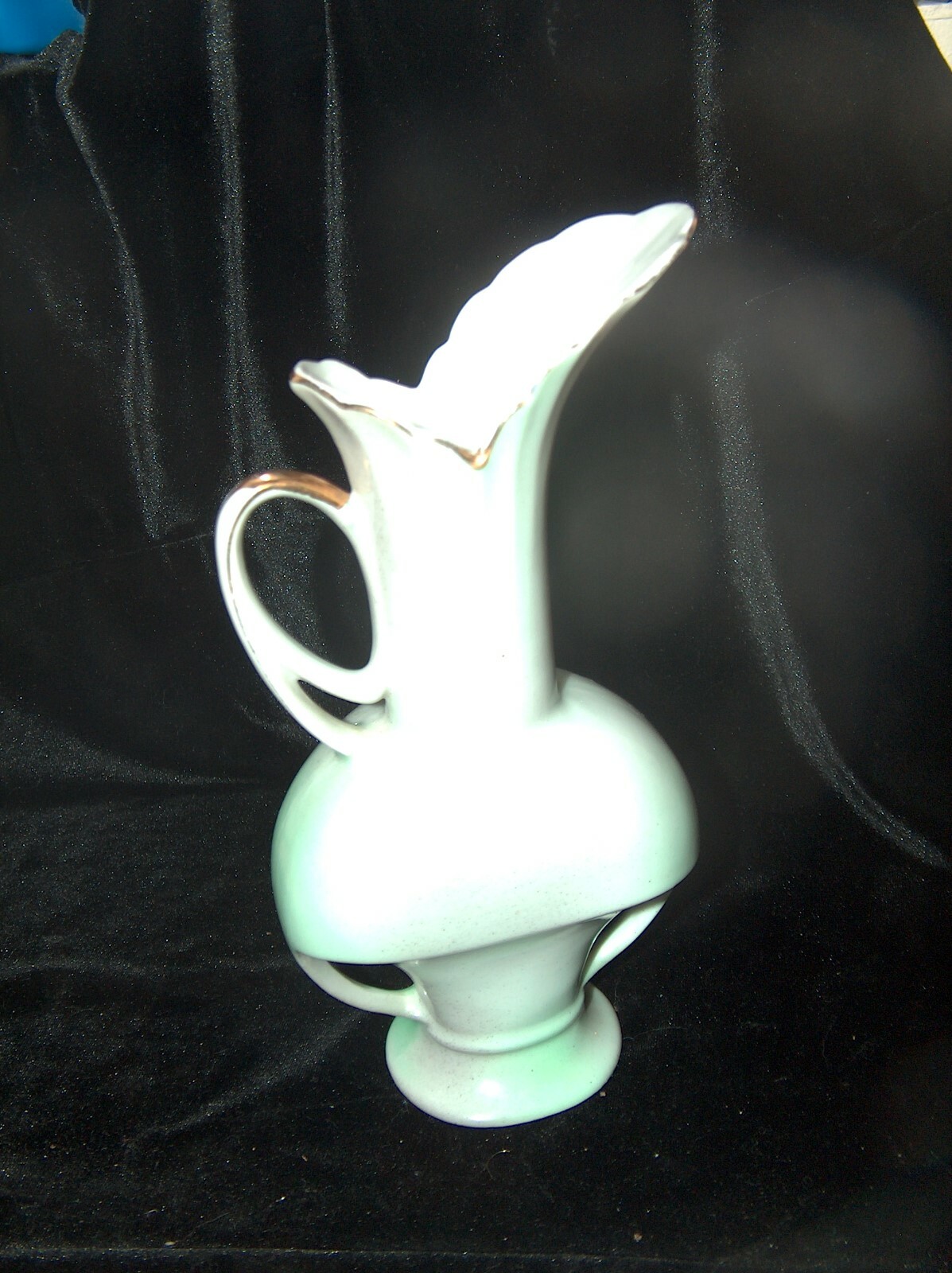 UCAGCO Japan Vase with Cutwork Rim Hand-Painted 8