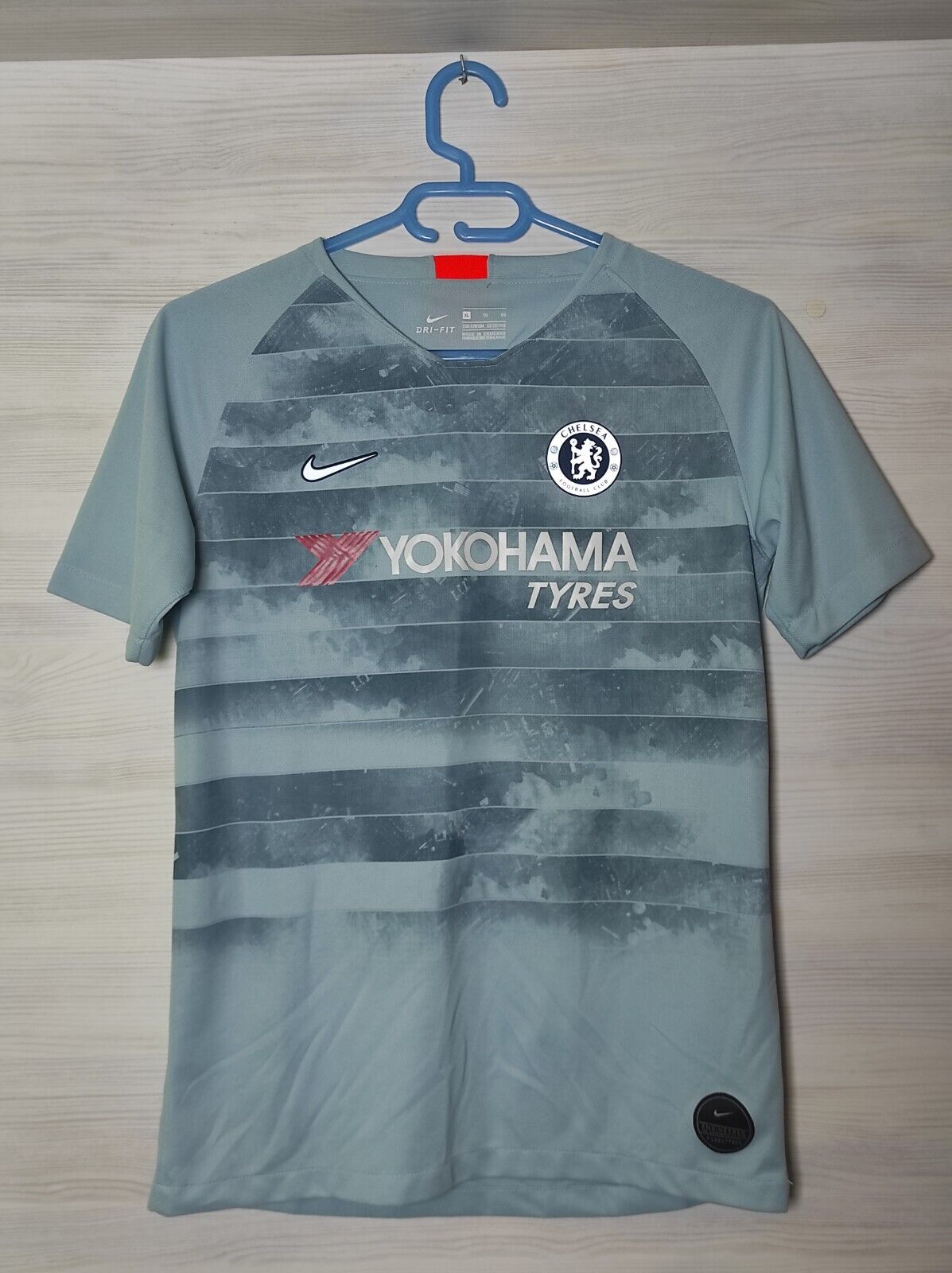 CHELSEA FC 2018-19 THIRD SHIRT NIKE 919250-453 JERSEY SOCCER SIZE XLBOYS CHELSEA FC 2018-19 THIRD SHIRT NIKE 919250-453 JERSEY SOCCER SIZE XLBOYS