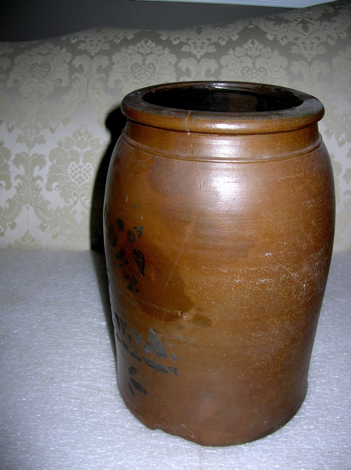 PALATINE WEST VIRGINIA STONEWARE  2 GALLON CROCK  T.D. HARDEN