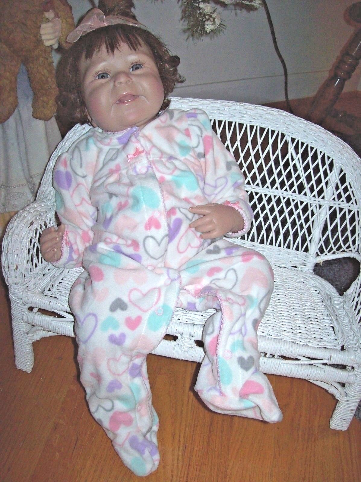 ASHTON DRAKE SO TRULY REAL 21 INCH CLOTH & VINYL HUTI  