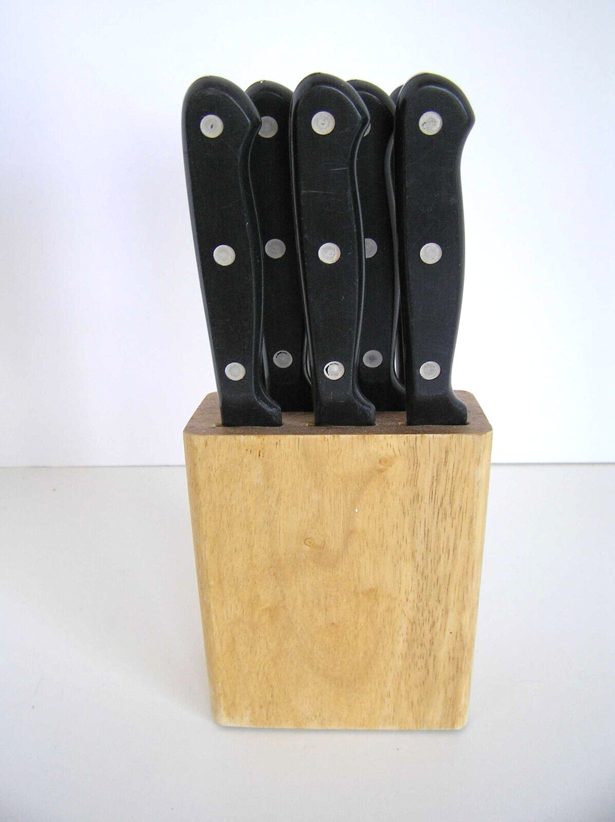 Of 8 Wusthof Gourmet Steak Knives In Wood Block Germany 4050 12cm Knife