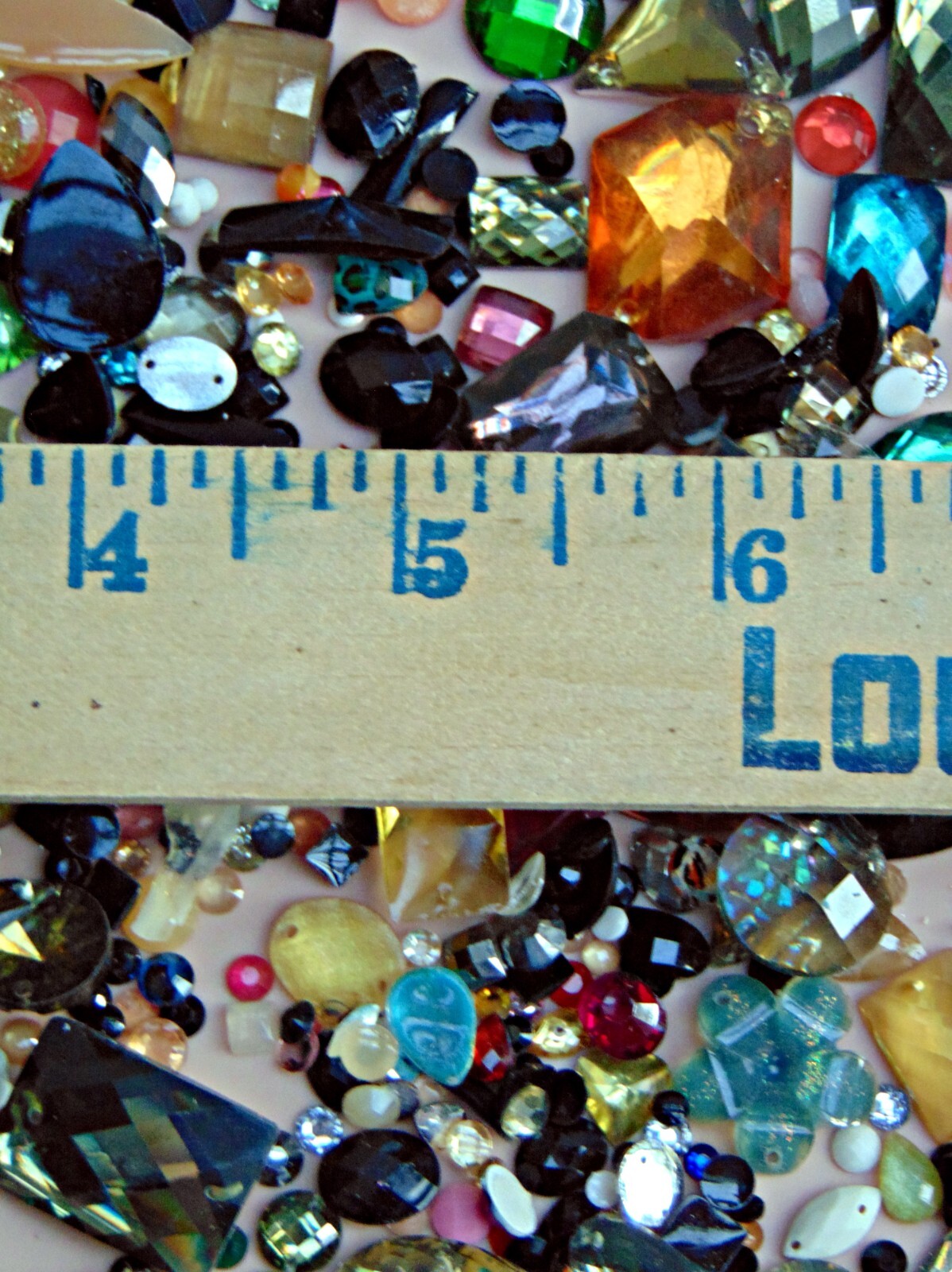 Mixed Lot of Acrylic Flat back and Sew-on Gems ~ Rhinestones ~ Cabochons  4-30mm