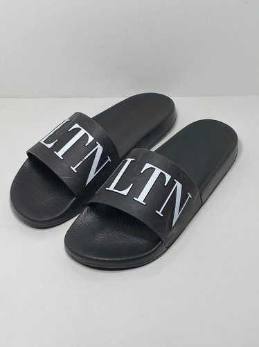 サンダル VALENTINO GARAVANI Black Rubber Slippers Valentino Garavani Black Rubber Slipper – LOZURI®