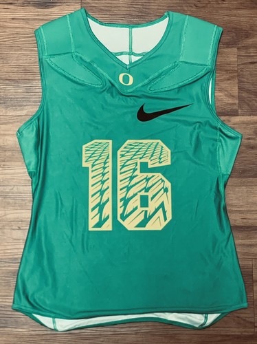 NIKE Oregon TC ロングスリーブ　US-S Oregon Men's Nike College Long-Sleeve Top. Nike.com