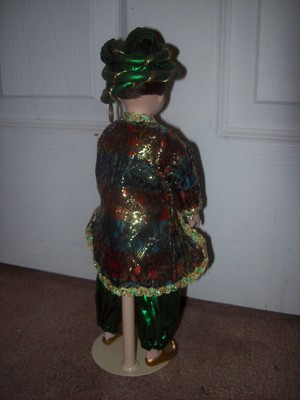 Storybook Dolls Danbury Mint Aladdin, and Princess About 10 inches tall