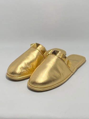 【関税&送料込】Valentino Garavani Furry Slide Slippers Valentino V Logo Leopard Black Brown Pony Fur Slides Mule