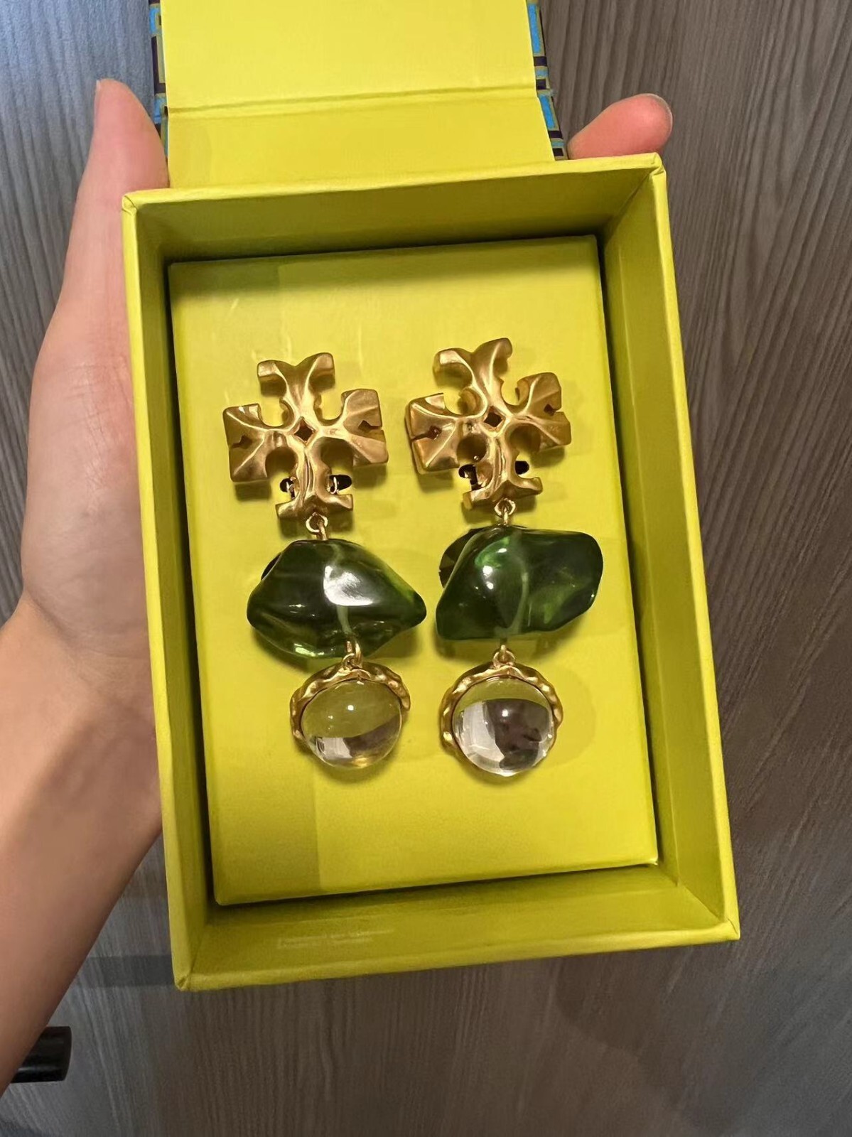 トリーバーチ ピアス ROXANNE DROP EARRING Brass & Clear $_32.JPG?set_id=880000500F