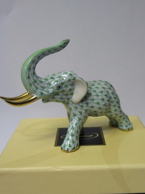 HEREND KEY LIME FISHNET ELEPHANT WITH 24K GOLD TUSKS #VHV2-05266 BRAND NIB F/SH