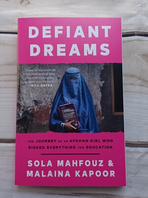 Defiant Dreams by Sola Mahfouz & Malaina Kapoor - Brand New - Paperback - 2023