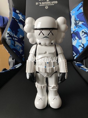 売れ筋がひ！ tropper KAWS STAR WARS StormTrooper - - www