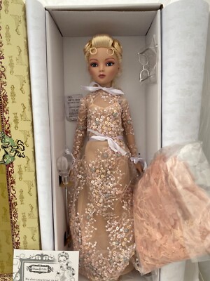 Ellowyne Wilde ''Divine Inspiration'' FULL DOLL & OUTFIT NRFB - Tonner Boutique