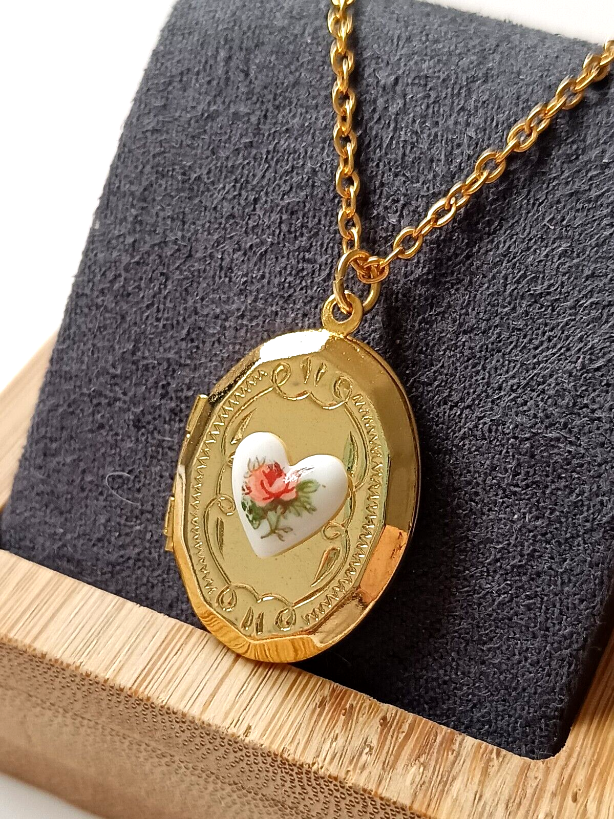 80s New Old Stock Vintage gold photo locket necklace