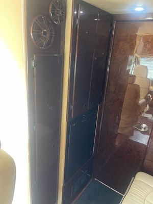 image 9 of interior