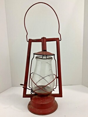 Antique Dietz Victor Kerosene Lantern w Dietz No. 0 Tubular Globe