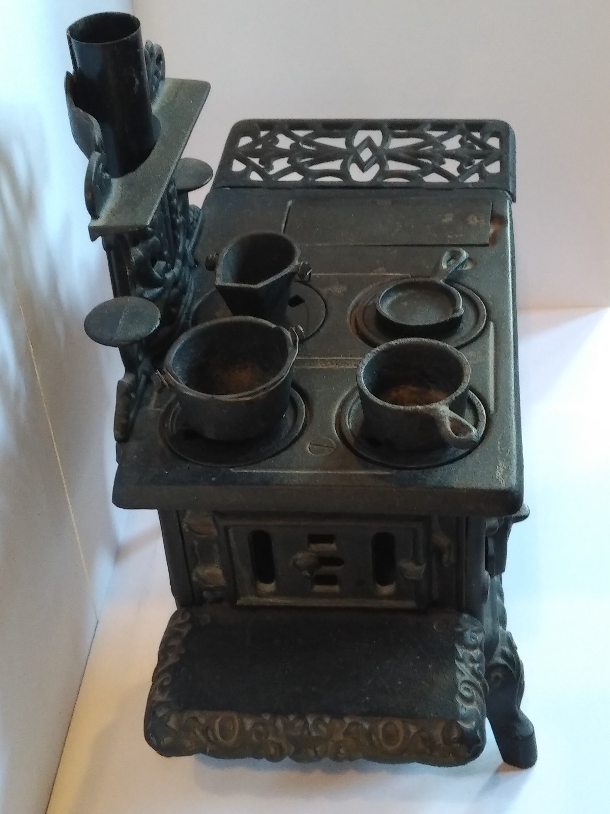 Antique Mini Cast Iron Crescent Wood Stove Toy Salesman Sample Made in USA