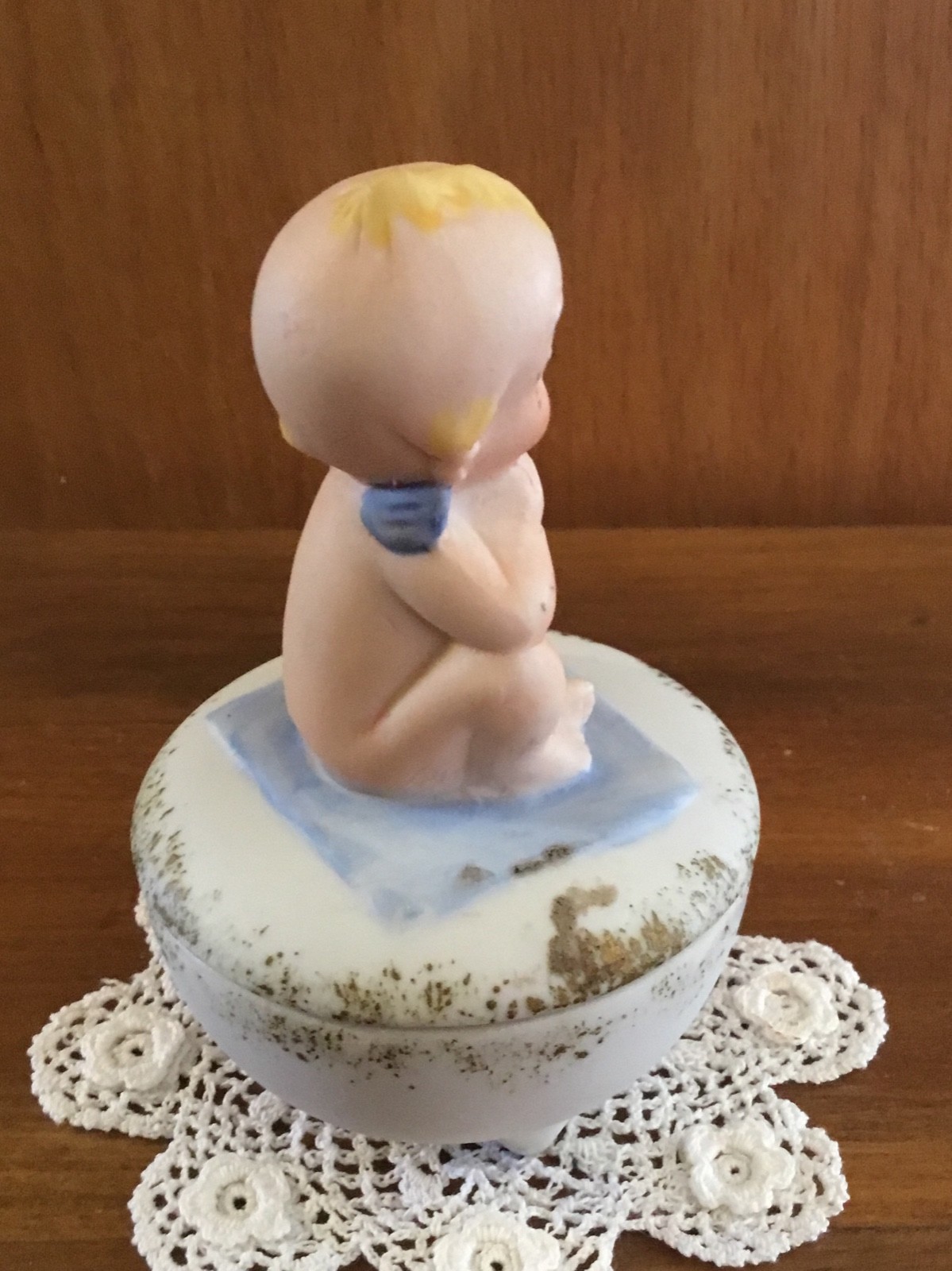 Vintage Lefton Hand Painted Porcelain Kewpie On Blue Blanket Trinket Box
