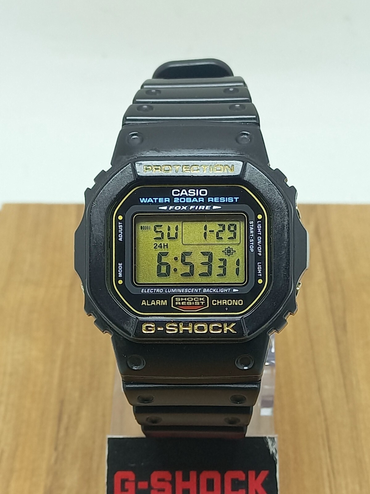 G-SHOCK DW-5600E FOX FIRE ブラック Casio G-Shock watch DW-5600E-1 First Type FOX FIRE Standard