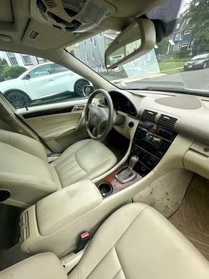image 4 of interior