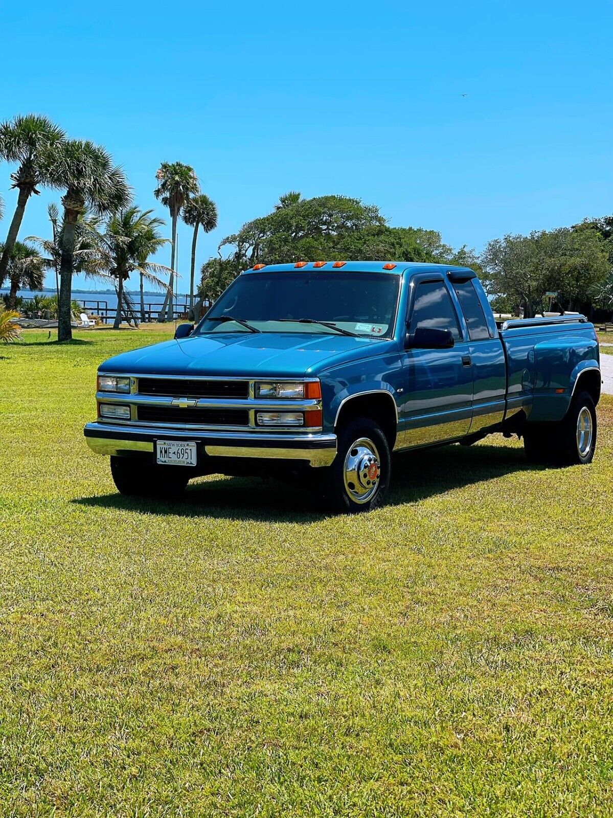 Owner 1998 chevy c3500 dually