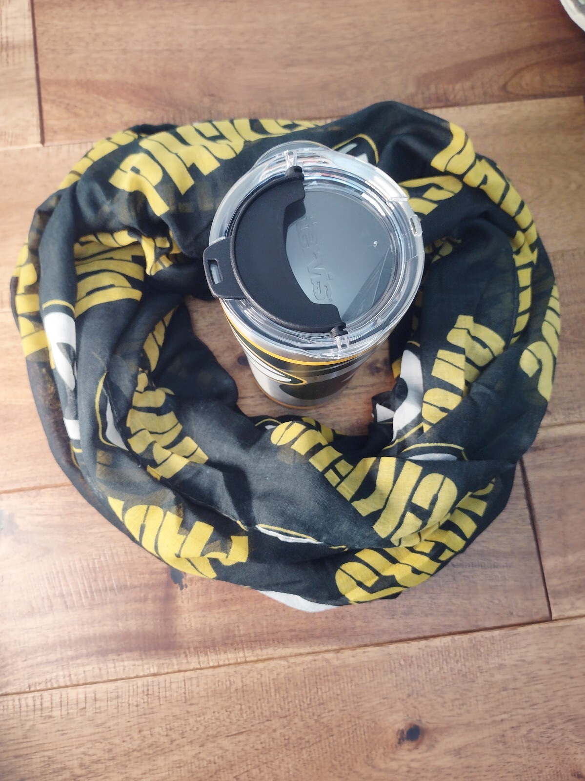 Green Bay Packers Mother's Day Gift Box: Infinity Scarf + 30oz Tervis Tumbler