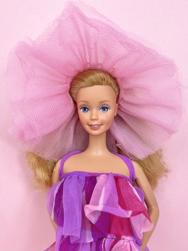 ビンテージ　Barbie NEW & RARE! 1989 BARBIE DANCE CLUB DOLL & TAPE PLAYER! | eBay