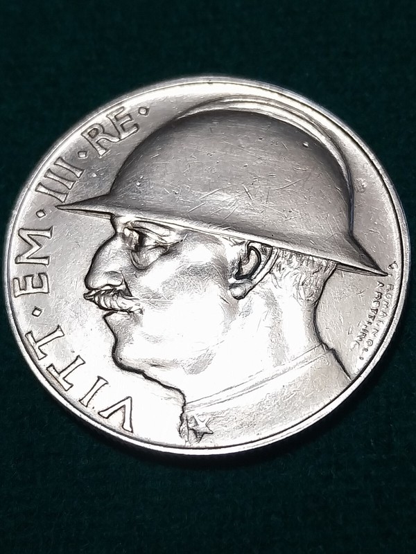 20 Lire Cappellone Elmetto 1928 . Moneta Argento Regno D'Italia In Ottimo Stato