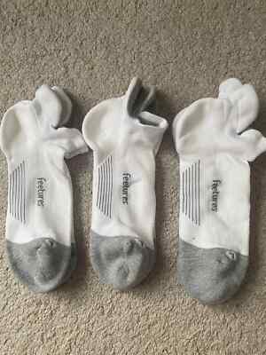 Feetures 3 Pairs Elite Light Cushion No Show Tab Socks white
