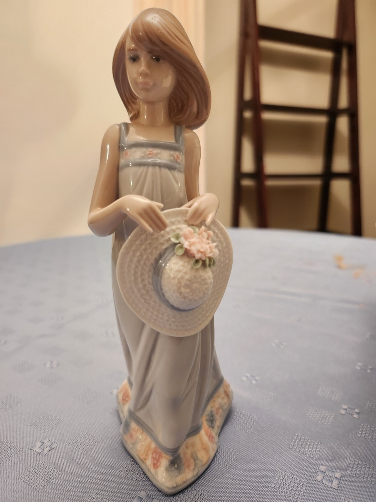 LLADRO PORCELAIN FIGURINE CATHY #5643 | eBay