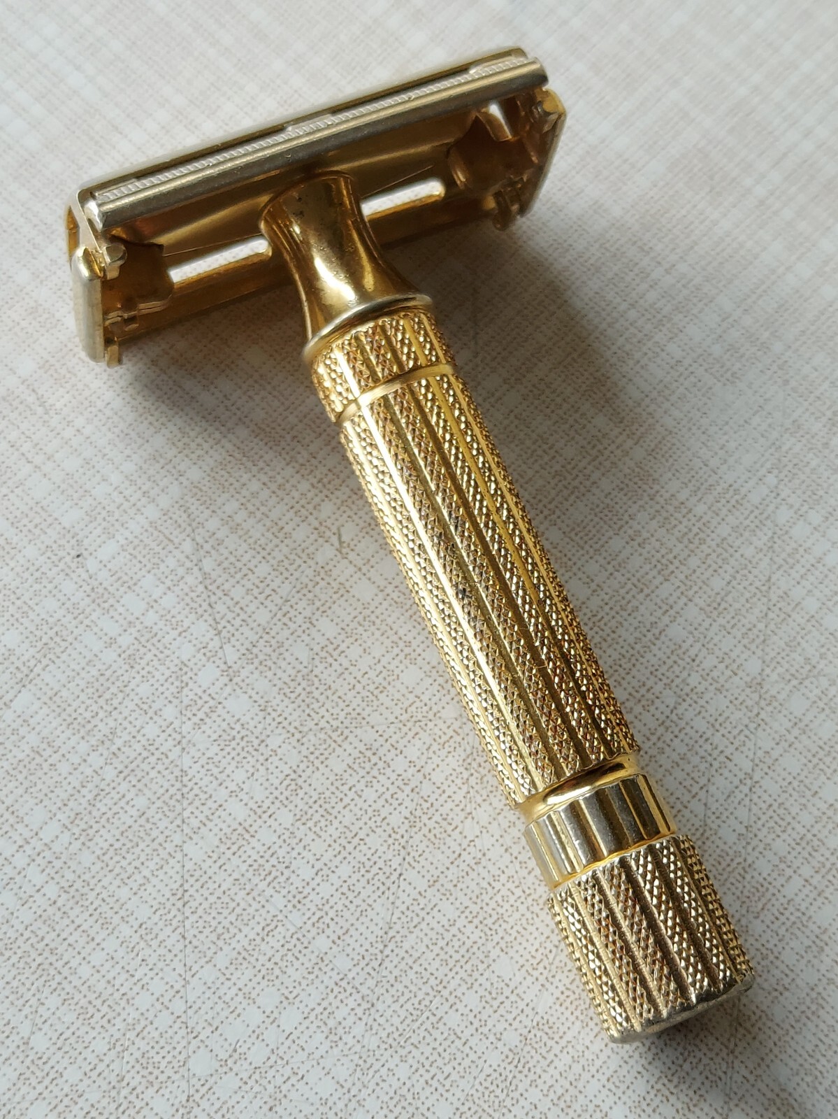 Gillette Aristocrat Adjustable Razor 髭剃り 1960 Gillette - Slim Aristacrat Adjustable — Razor Archive