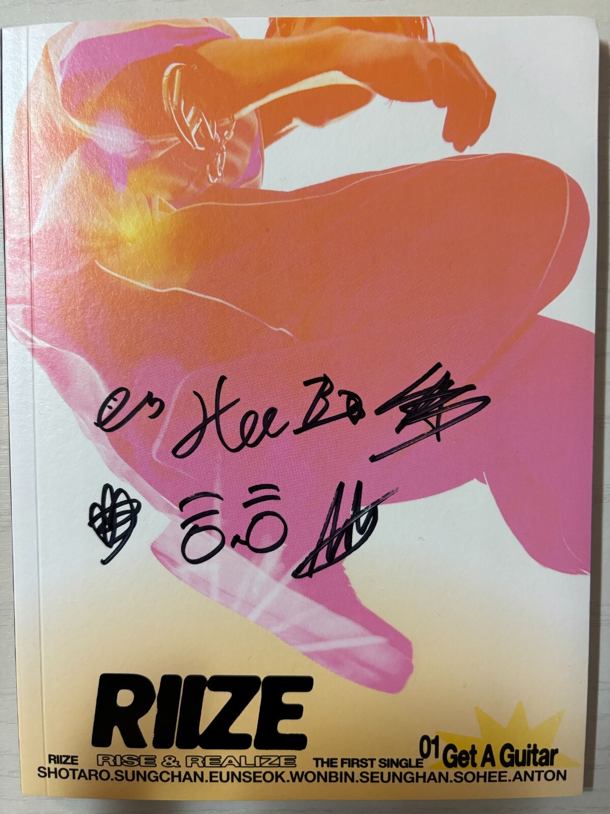 riize get a guitar 未開封 アルバム 6枚 Amazon.com: RIIZE - 1st Single Album Get A Guitar (Random