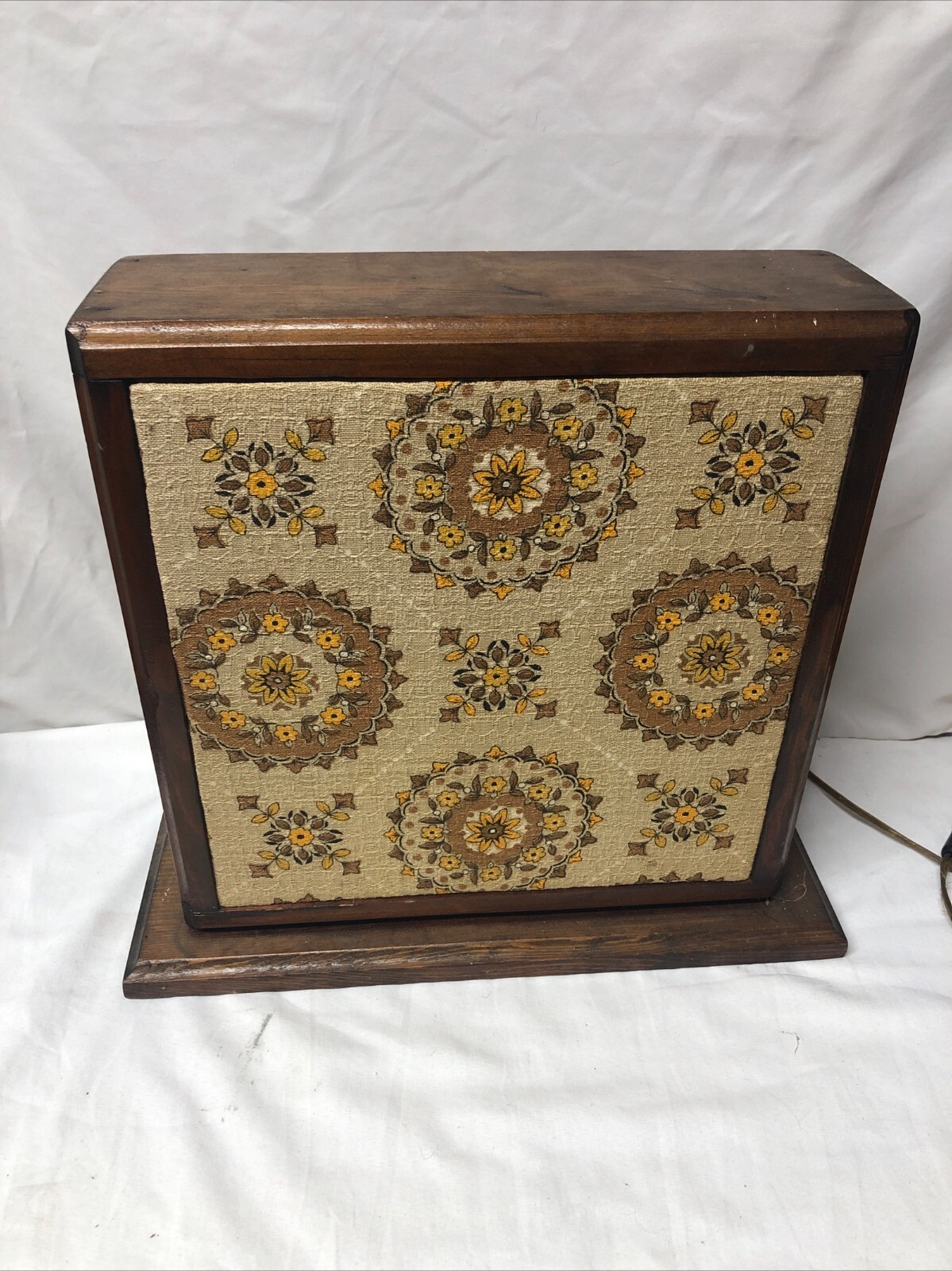 Lloyd's Antiques 木製ラック・ウッドラック