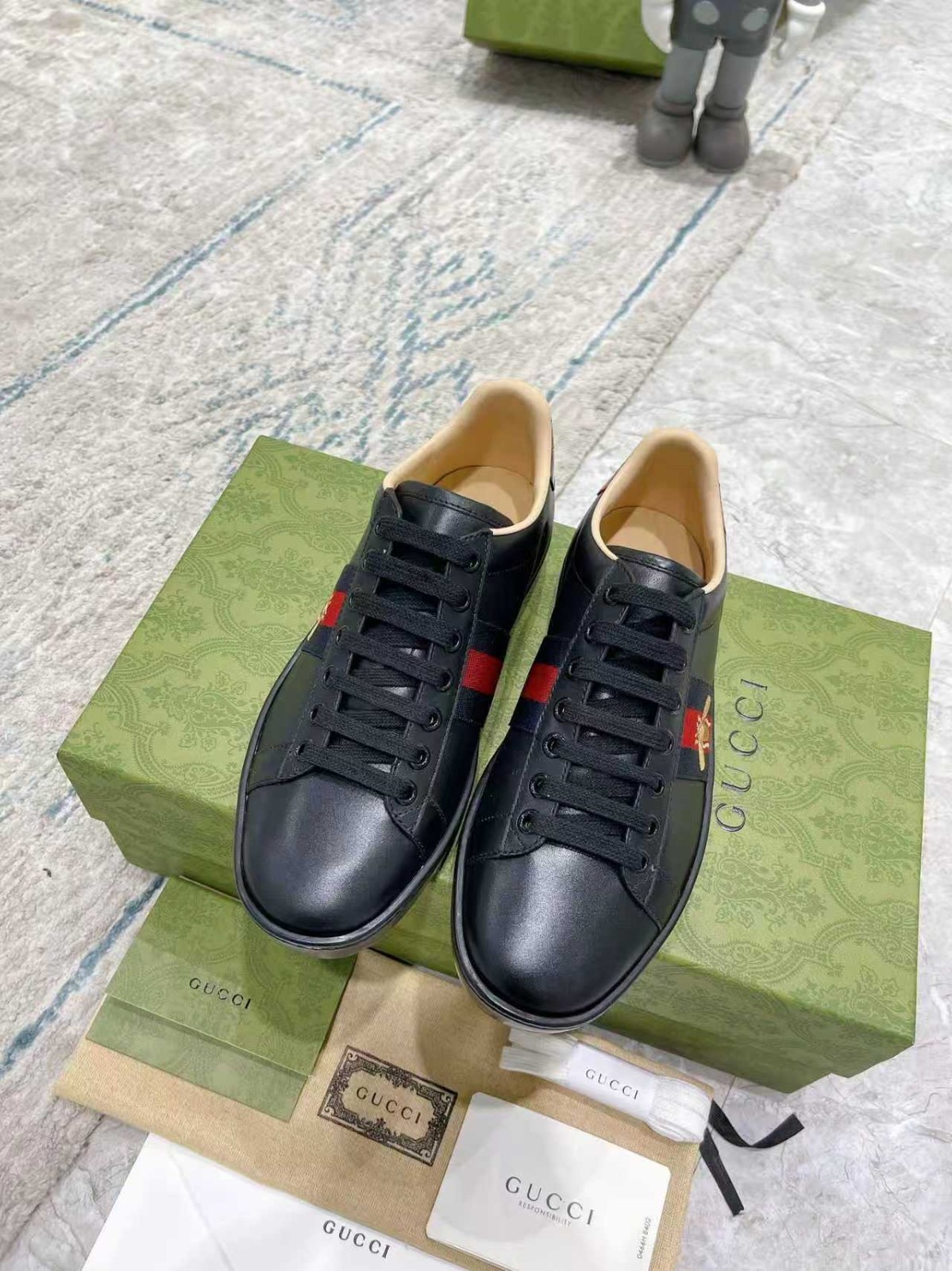 GUCCI ACE black men's embroidered fashion sneakers | eBay