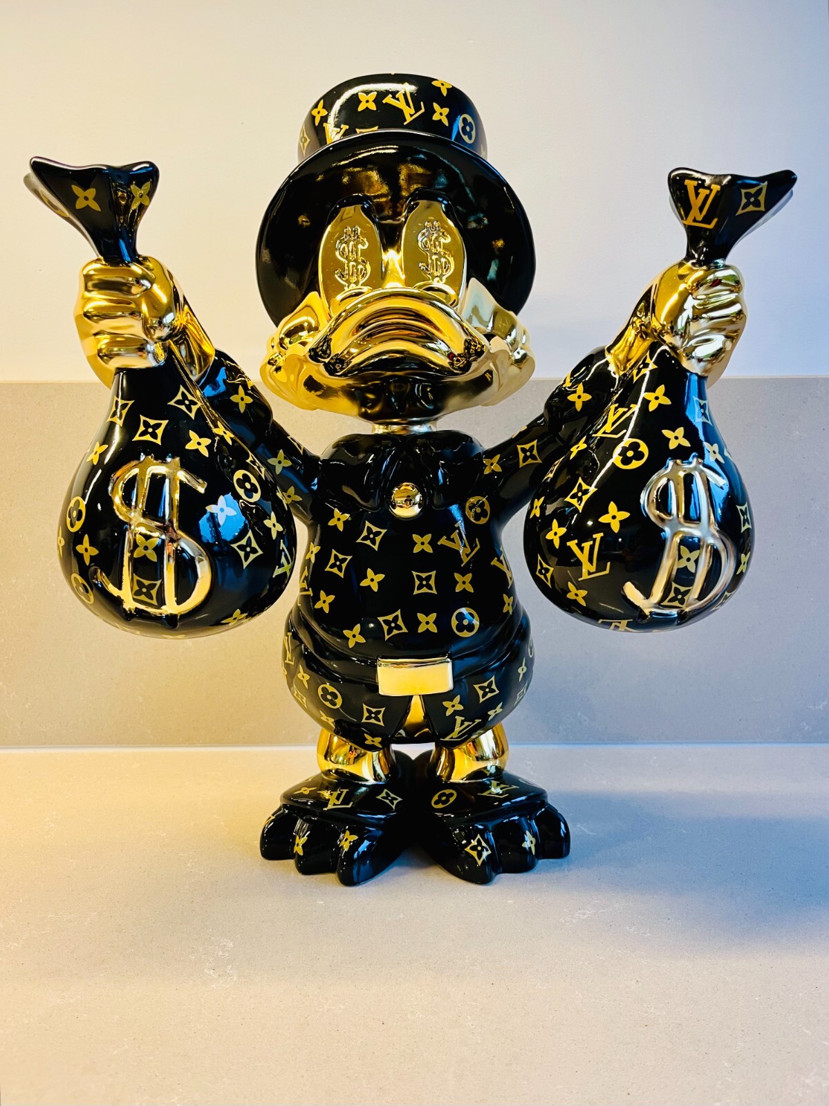 Scrooge McDuck SCULPTURE POPART POP ART LUXURY MONEY LV